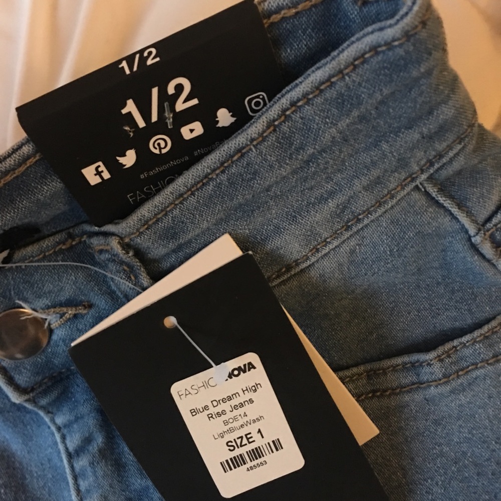 Fashion Nova Blue Dream High Rise Jeans. - Picture 2 of 4